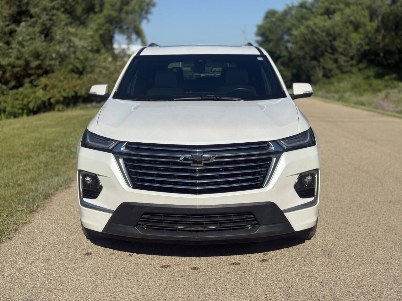 Used 2023 Chevrolet Traverse Premier w/ LPO, Floor Liner Package AWD/4WD image 4