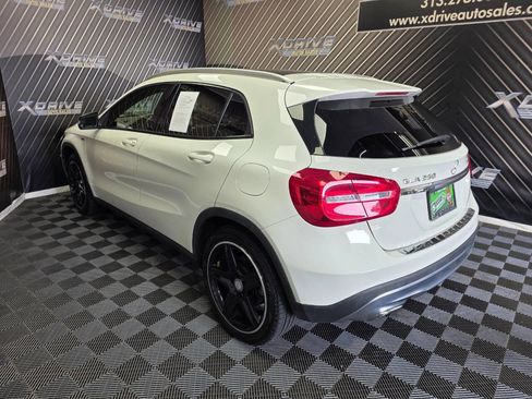 Used 2015 Mercedes-Benz GLA 250 4MATIC image 9