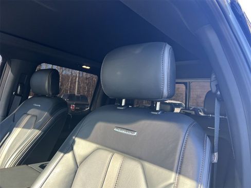 Used 2022 Ford F450 Platinum w/ FX4 Off-Road Package image 19