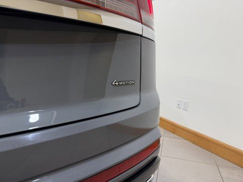 Used 2024 Volkswagen Atlas Cross Sport SEL R-Line image 25