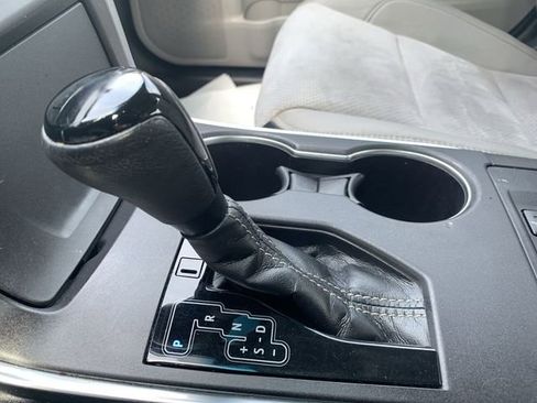 Certified 2017 Toyota Camry XSE FWD image 25