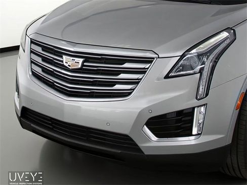 Used 2017 Cadillac XT5 Premium Luxury image 3