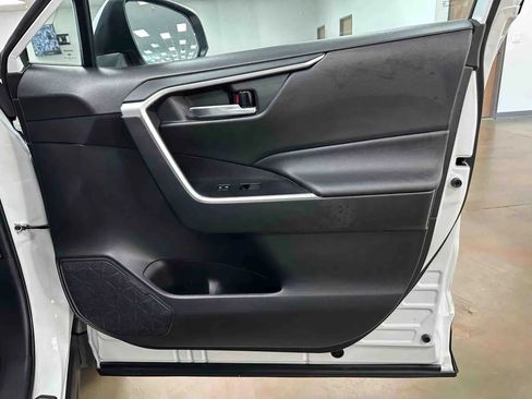 Used 2020 Toyota RAV4 XLE w/ XLE Grade Weather Package FWD image 13