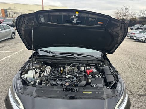 Used 2025 Nissan Altima 2.5 SV image 30