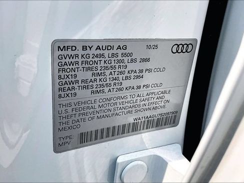 Used 2025 Audi Q5 Premium w/ Convenience Package AWD/4WD image 19