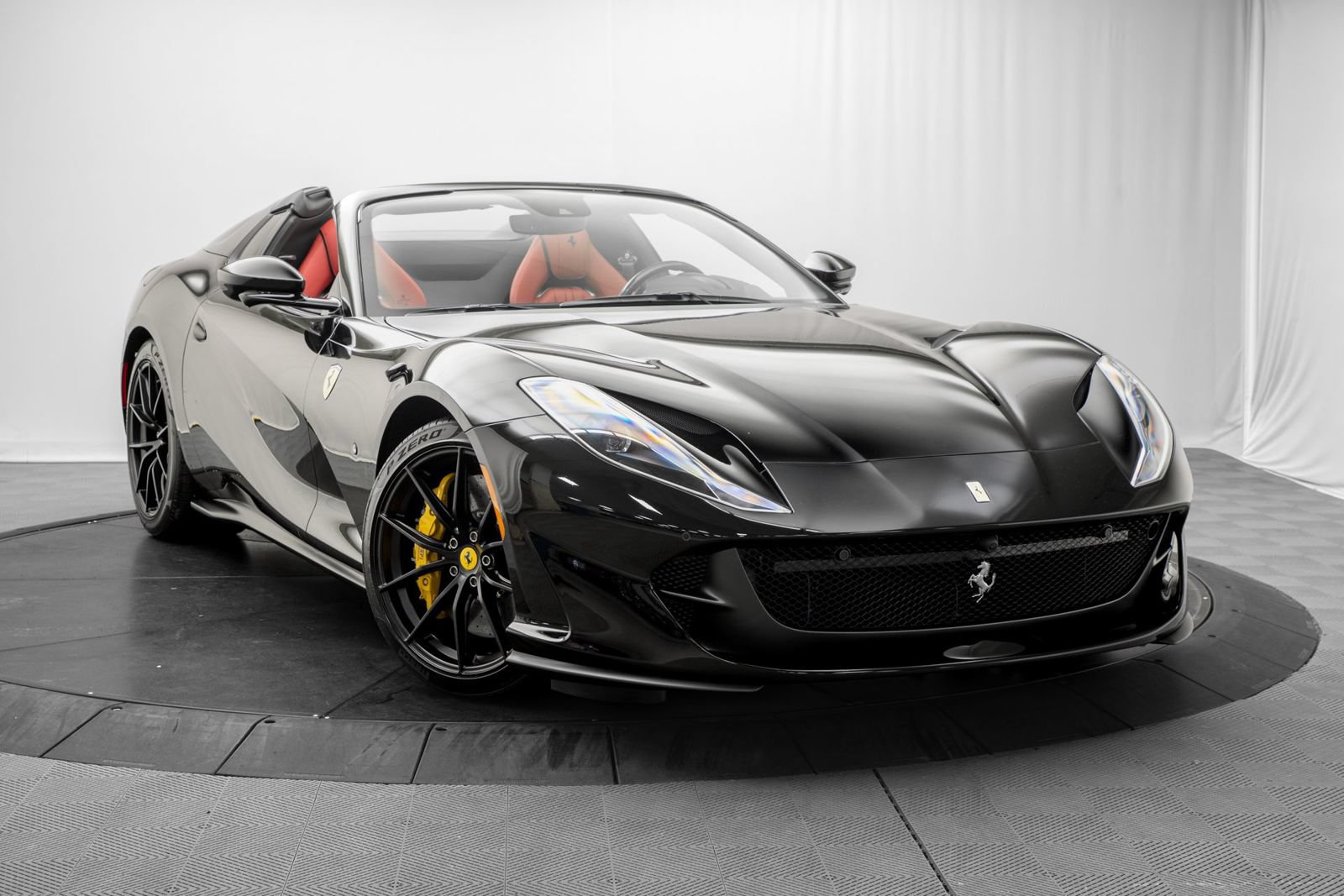 Used 2022 Ferrari 812 GTS RWD image 1