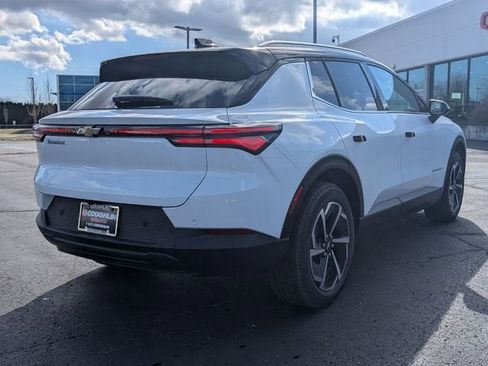 Used 2026 Chevrolet Equinox EV LT image 7