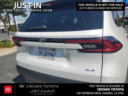 Used 2025 Toyota Grand Highlander FWD image 3