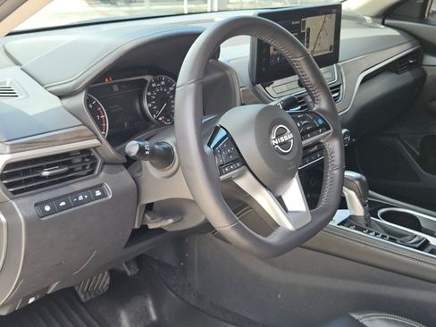 Certified 2025 Nissan Altima 2.5 SL FWD image 10