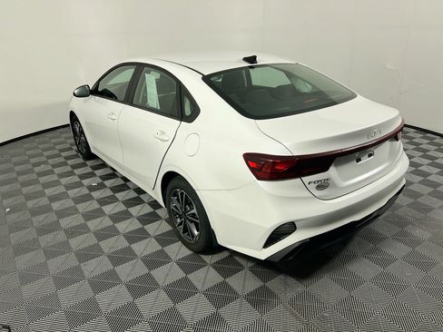 Certified 2024 Kia Forte LXS w/ LXS Technology Package FWD image 5