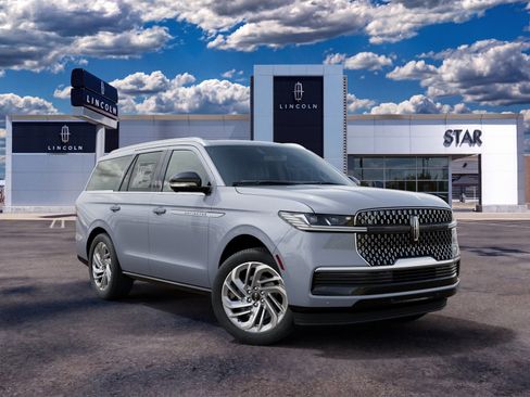 New 2027 Lincoln Navigator Reserve AWD/4WD image 4