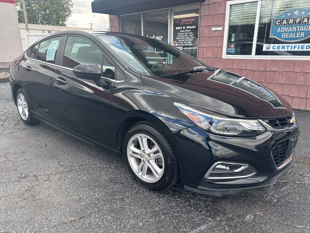 Used 2017 Chevrolet Cruze LT w/ RS Package FWD image 1