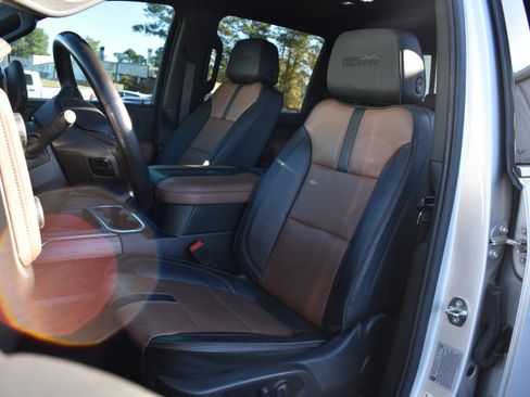 Used 2022 Chevrolet Silverado 2500 High Country w/ Z71 Off-Road Package image 28