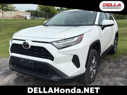 Used 2022 Toyota RAV4 XLE w/ Carpet Mat Package (TMS)