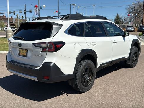Used 2023 Subaru Outback Limited AWD/4WD image 5