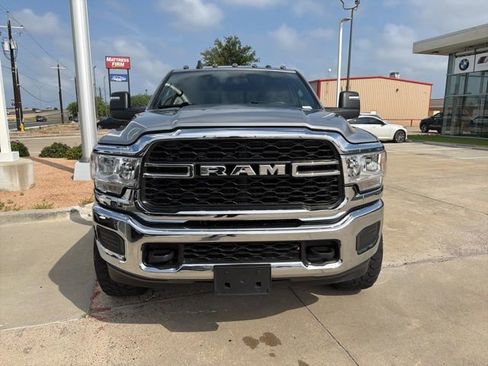 Used 2024 RAM 2500 Tradesman w/ Chrome Appearance Group AWD/4WD image 2