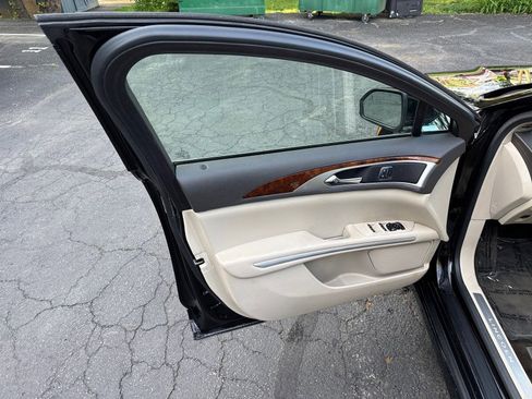 Used 2016 Lincoln MKZ Reserve w/ Equipment Group 300A Reserve AWD/4WD image 11