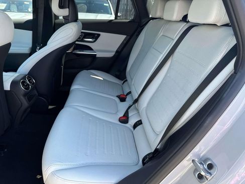 New 2026 Mercedes-Benz GLC 300 4MATIC image 7