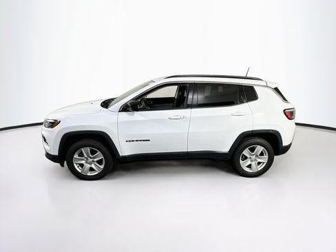 Used 2022 Jeep Compass Latitude w/ Convenience Group AWD/4WD image 8