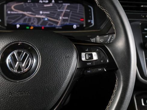 Used 2021 Volkswagen Tiguan SE AWD/4WD image 21