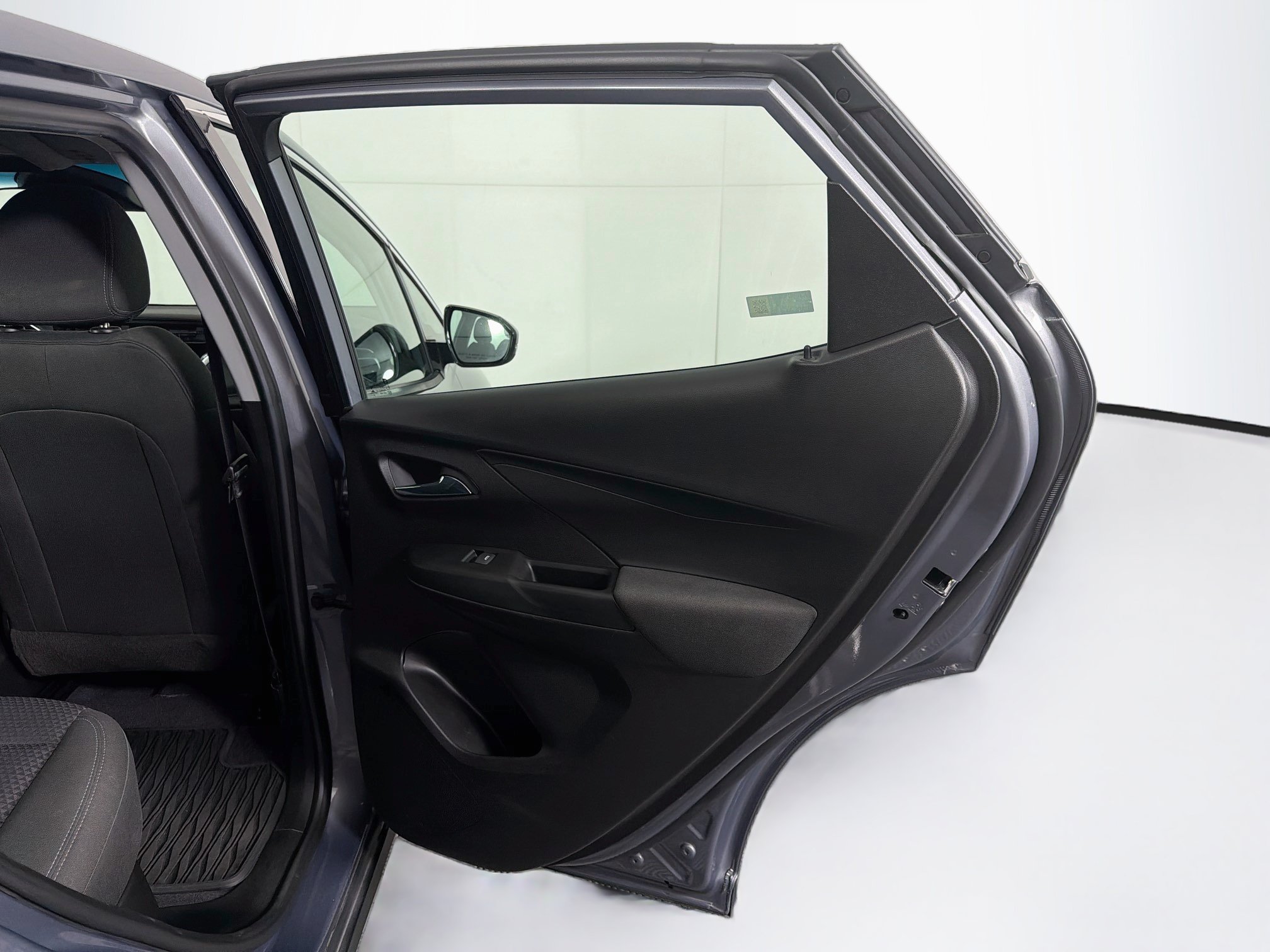 Used 2023 Chevrolet Bolt LT FWD image 27
