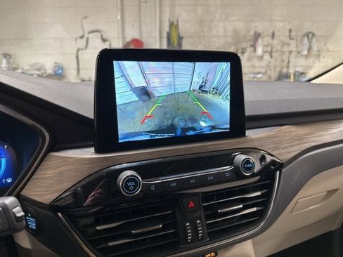 Certified 2020 Ford Escape Titanium image 3