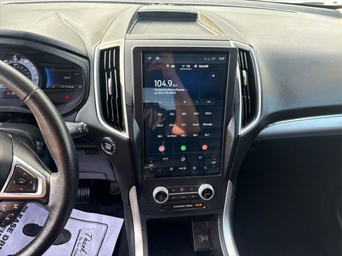 Used 2022 Ford Edge SEL image 16