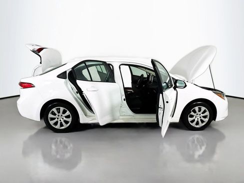 Used 2020 Toyota Corolla LE image 20