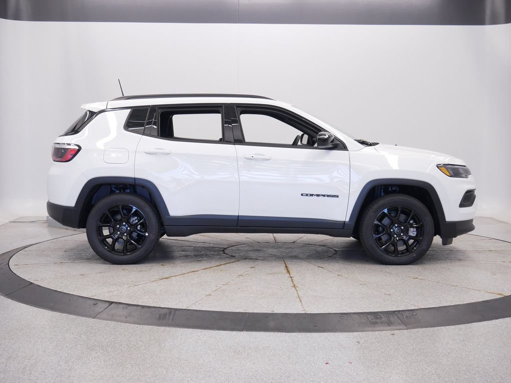 New 2026 Jeep Compass Latitude AWD/4WD image 8