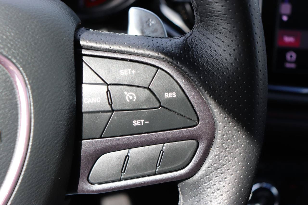 Used 2025 Dodge Durango GT AWD/4WD image 31