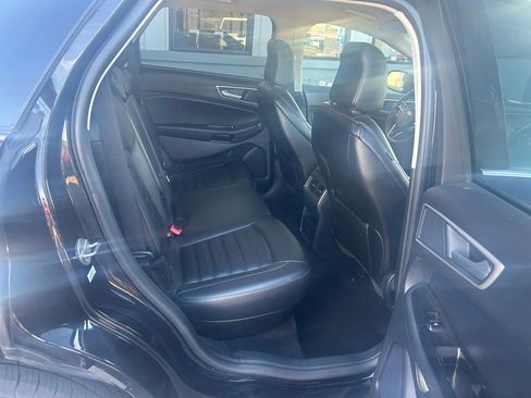 Used 2020 Ford Edge SEL image 21