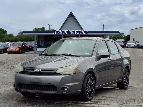Used 2010 Ford Focus SES image 1