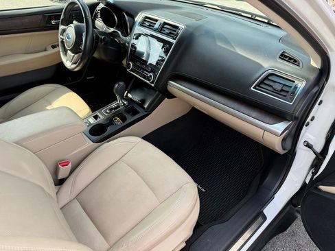 Used 2019 Subaru Outback 2.5i Limited AWD/4WD image 21