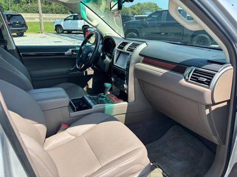 Used 2019 Lexus GX 460 Premium AWD/4WD image 21