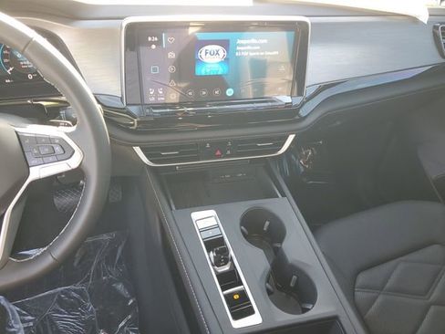 New 2026 Volkswagen Atlas Cross Sport SE image 22