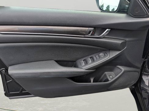 Used 2021 Honda Accord Sport image 9
