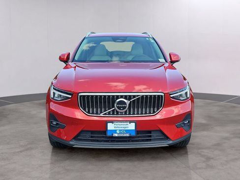Used 2023 Volvo XC40 B5 Plus w/ Driver Assist Package AWD/4WD image 2