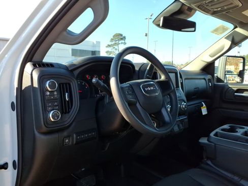 New 2026 GMC Sierra 3500 Pro w/ Convenience Package image 5