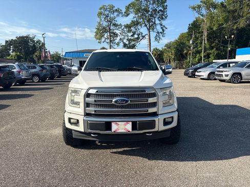 Used 2017 Ford F150 Platinum w/ Equipment Group 701A Luxury AWD/4WD image 2