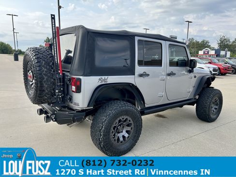 Used 2018 Jeep Wrangler Unlimited Sport S AWD/4WD image 7