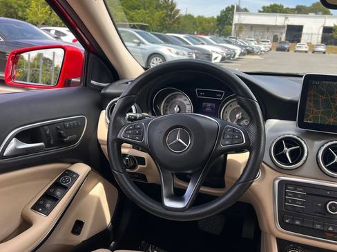 Used 2016 Mercedes-Benz GLA 250 4MATIC image 19