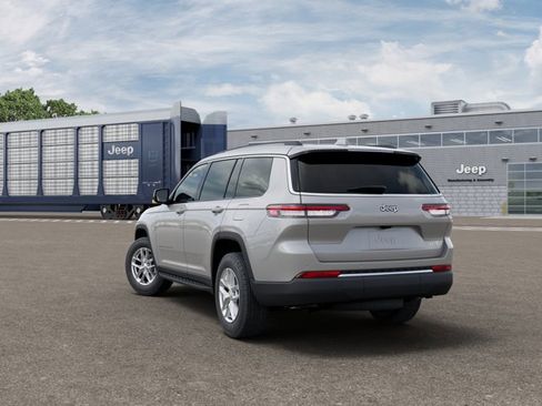 New 2026 Jeep Grand Cherokee L 2WD image 3
