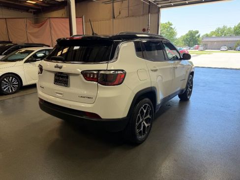 Used 2025 Jeep Compass Limited AWD/4WD image 6