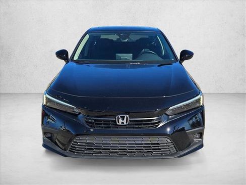 Used 2023 Honda Civic Touring image 2