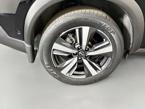 Used 2023 Nissan Rogue Platinum FWD image 33