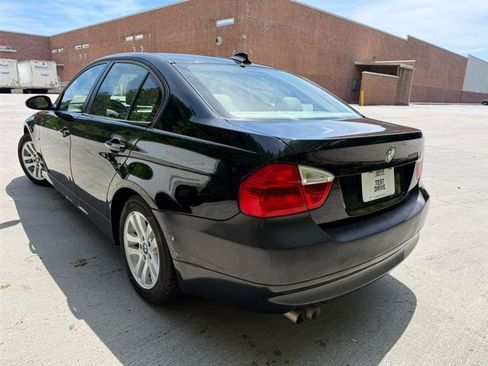 Used 2006 BMW 325i Sedan RWD image 4
