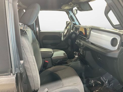 Used 2024 Jeep Wrangler Sport S image 15