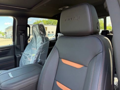 New 2026 GMC Sierra 2500 AT4 w/ AT4 Premium Plus Package AWD/4WD image 12