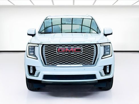 Used 2023 GMC Yukon Denali w/ Max Trailering Package image 2