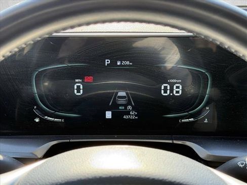 Used 2023 Kia Telluride LX FWD image 11